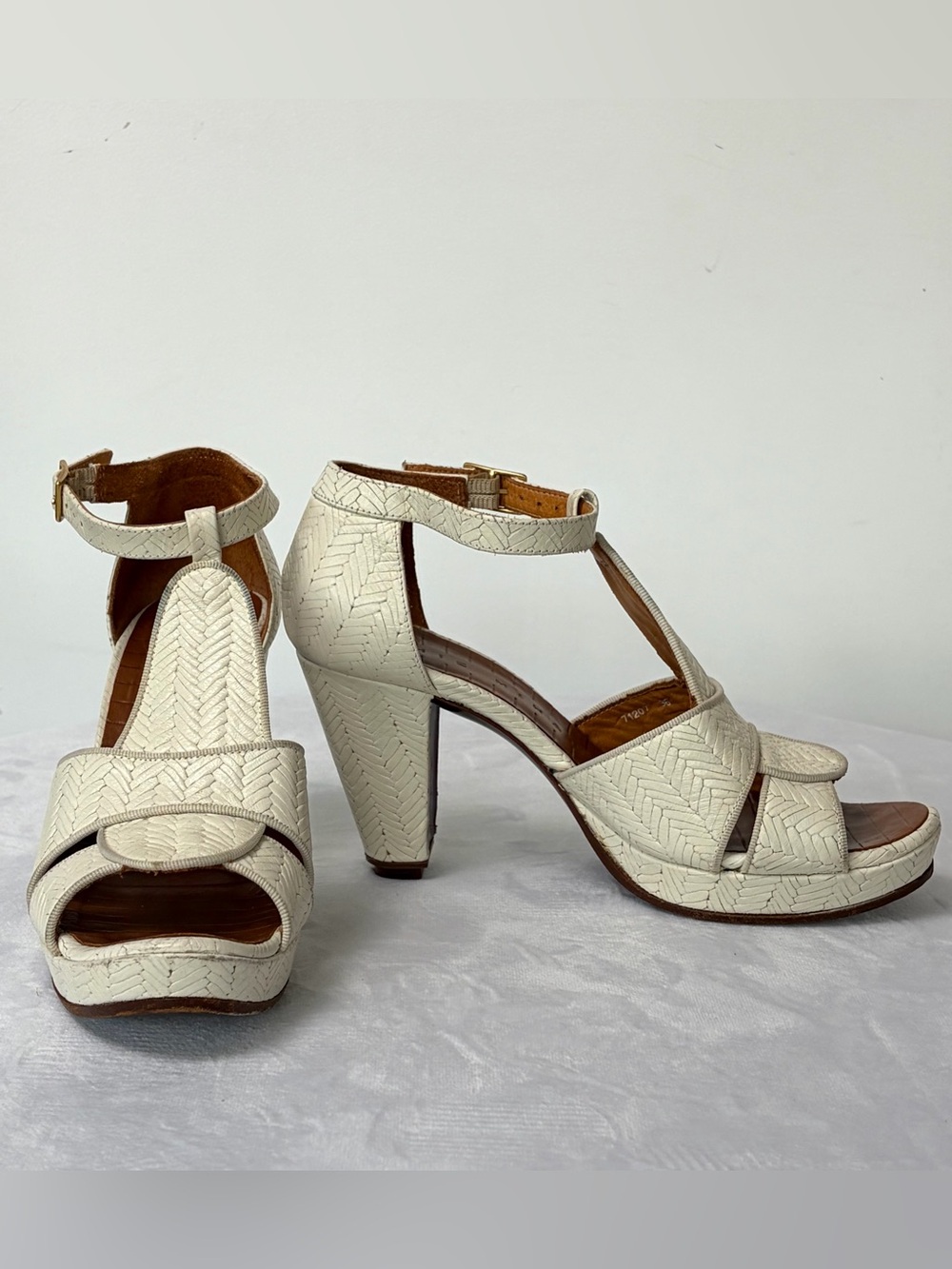 Chie Mihara Braided Leather T-Strap Heels, Cream, 36, EUC - Picture 12 of 12